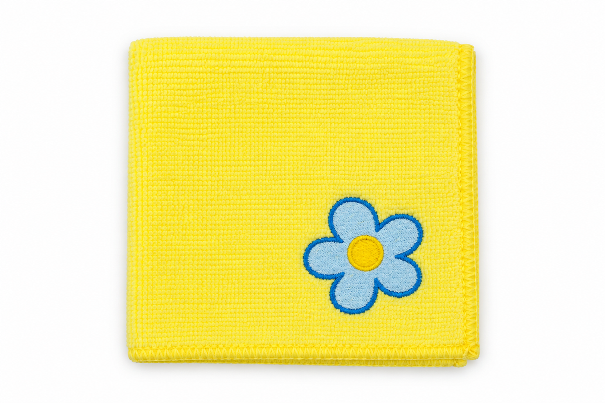 The Blue Daisy - Yellow